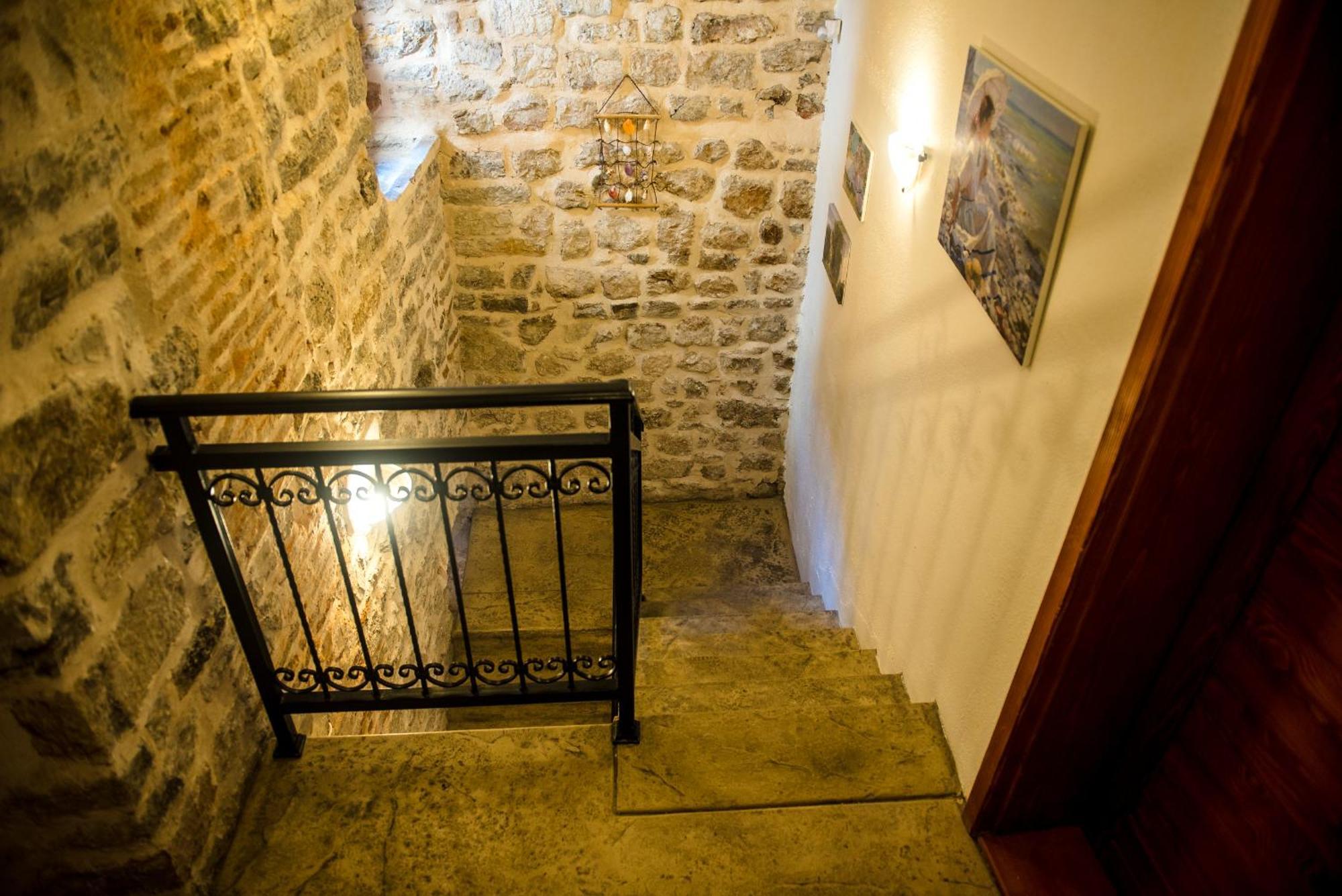 Antika Guesthouse Kotor Eksteriør bilde